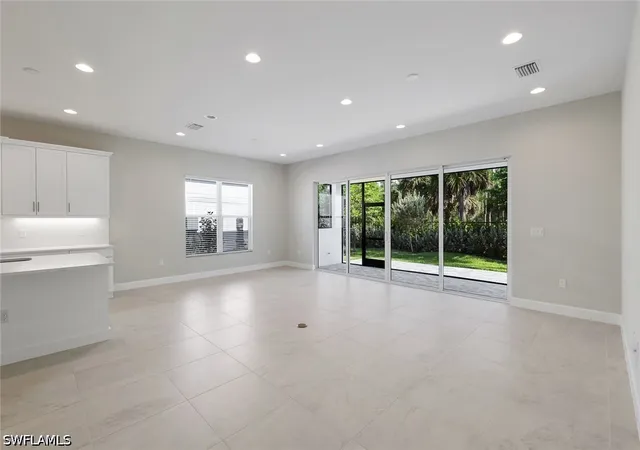 Photo 3 of Single family home for sale at 2565 Kingfisher Dr, Naples, FL 34112 | MLS# 226022174 | Listing updated on 2026-09-05