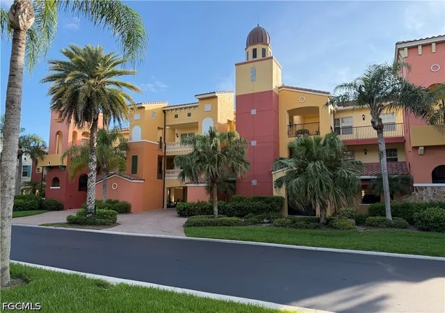 Listing Photo 5 - Condo for sale in building located at 8597 Via Garibaldi Cir, Estero, FL 33928 - Unit #207