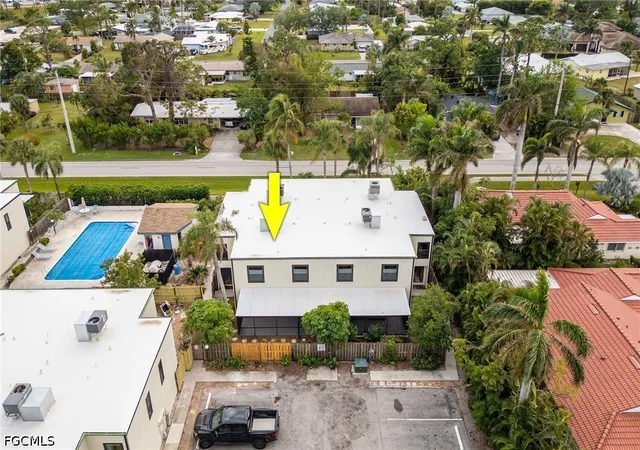 Photo 2 of Townhouse for sale at 11674 Pointe Cir Dr, Fort Myers, FL 33908 | MLS# 2026025531 | Listing updated on 2026-09-21
