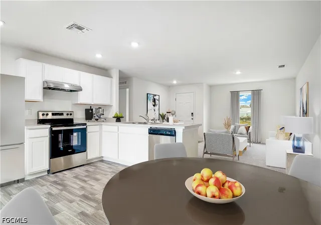 Photo 2 of Single family home for sale at 9032 Lamkin Cir, Labelle, FL 33935 | MLS# 2026025581 | Listing updated on 2026-10-22