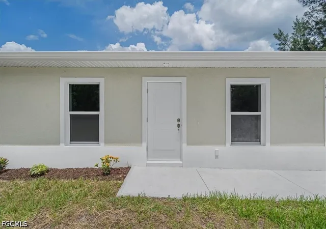 Photo 3 of Single family home for sale at 1816 Long Beach Dr, Lehigh Acres, FL 33972 | MLS# 2026025615 | Listing updated on 2026-09-29