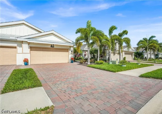 Photo 3 of Townhouse for sale at 14695 Edgewater Cir, Naples, FL 34114 | MLS# 226021415 | Listing updated on 2026-09-13