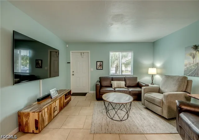 Listing Photo 4 - Condo for sale in building located at 4904 Vincennes Ct, Cape Coral, FL 33904 - Unit #108