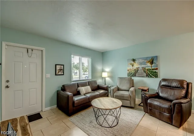 Listing Photo 5 - Condo for sale in building located at 4904 Vincennes Ct, Cape Coral, FL 33904 - Unit #108