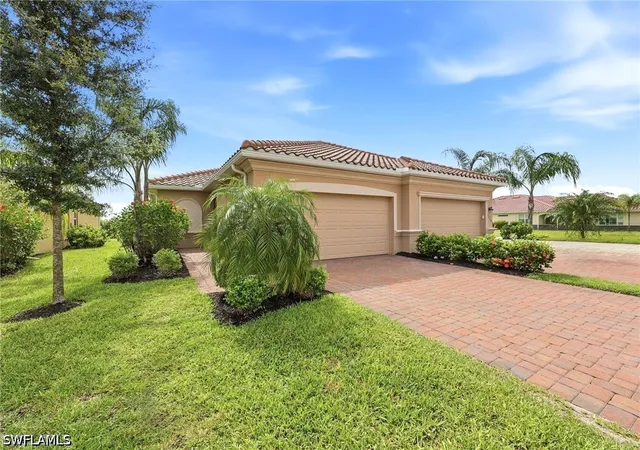 Photo 2 of Townhouse for sale at 2584 Vine Ave, Naples, FL 34120 | MLS# 226021964 | Listing updated on 2026-09-12