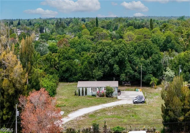 Photo 31 of Manufactured home for sale at 7962 Bartholomew Dr, North Fort Myers, FL 33917 | MLS# 2026026034 | Listing updated on 2026-09-16