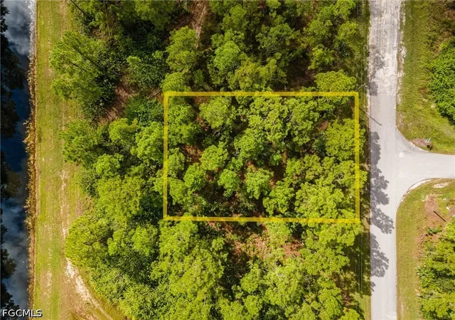 Photo 3 of Land for sale at 231 Thornton Ave S, Lehigh Acres, FL 33974 | MLS# 2026026136 | Listing updated on 2026-09-05