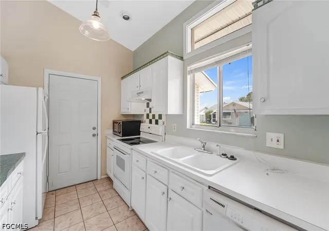 Photo 3 of Single family home for sale at 5581 Longleaf Dr, North Fort Myers, FL 33917 | MLS# 2026026360 | Listing updated on 2026-09-16