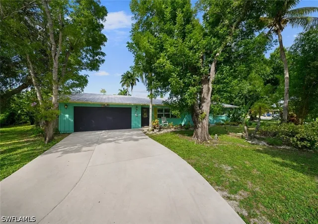 Photo 1 of Single family home for sale at 8700 Exeter St, Fort Myers, FL 33907 | MLS# 226023135 | Listing updated on 2026-09-28