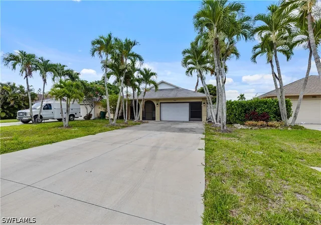 Photo 1 of Single family home for sale at 704 106th Avenue N, Naples, FL 34108 | MLS# 226022867 | Listing updated on 2026-09-10