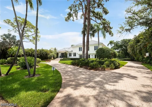 Photo 3 of Sale Pending at 664 Hickory Rd, Naples, FL 34108 | MLS# 226023181 | Listing updated on 2026-09-03