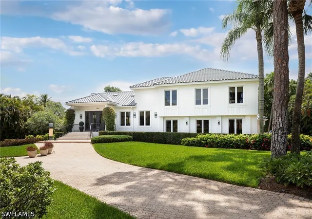 Photo 3 of Sale Pending at 664 Hickory Rd, Naples, FL 34108 | MLS# 226023181 | Listing updated on 2026-09-03