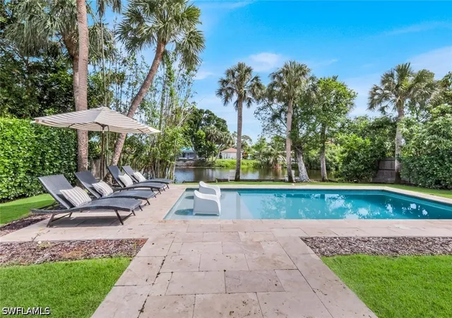 Photo 1 of Single family home for sale at 841 107th Avenue N, Naples, FL 34108 | MLS# 226022942 | Listing updated on 2026-09-13