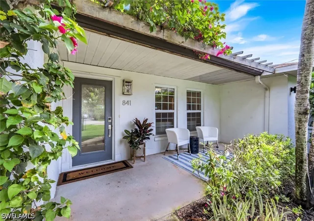 Photo 3 of Single family home for sale at 841 107th Avenue N, Naples, FL 34108 | MLS# 226022942 | Listing updated on 2026-09-13