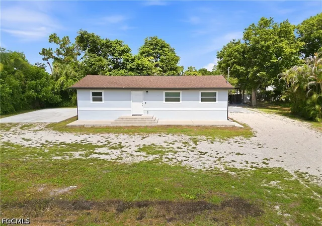 Photo 3 of Single family home for sale at 8338 Mcdaniel Dr, North Fort Myers, FL 33917 | MLS# 2026026653 | Listing updated on 2026-10-02