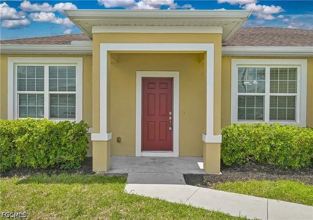 Photo 2 of Single family home for sale at 4402 Nw 32nd Terrace, Cape Coral, FL 33993 | MLS# 2026026719 | Listing updated on 2026-09-14