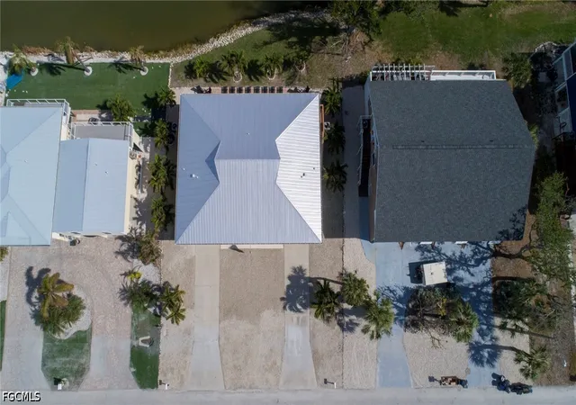 Listing Photo 5 - Condo for sale in building located at 21671 Indian Byp Dr, Fort Myers Beach, FL 33931 - Unit #673