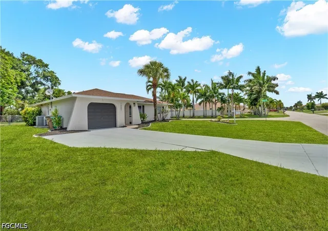 Photo 3 of Single family home for sale at 1121 Se 36th Street, Cape Coral, FL 33904 | MLS# 2026026895 | Listing updated on 2026-09-11