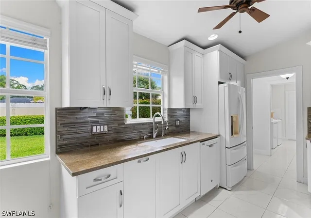 Photo 3 of Sale Pending at 3210 Barbados Ln, Naples, FL 34119 | MLS# 226022916 | Listing updated on 2026-09-09