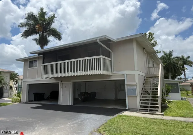 Photo 1 of Sale Pending at 3338 Ottawa Cir #4, Fort Myers, FL 33907 | MLS# 2026027082 | Listing updated on 2026-09-09