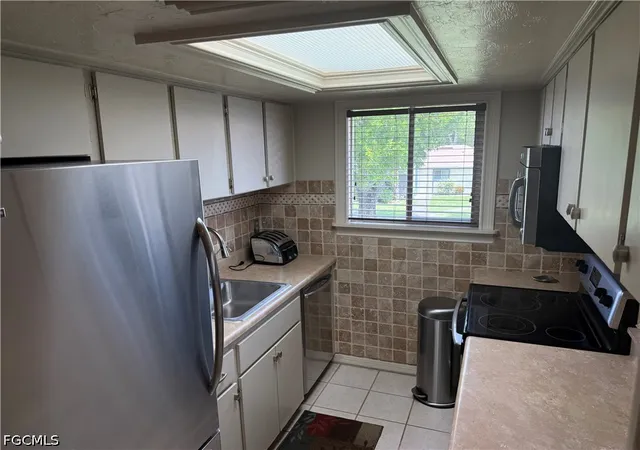 Photo 4 of Sale Pending at 3338 Ottawa Cir #4, Fort Myers, FL 33907 | MLS# 2026027082 | Listing updated on 2026-09-09