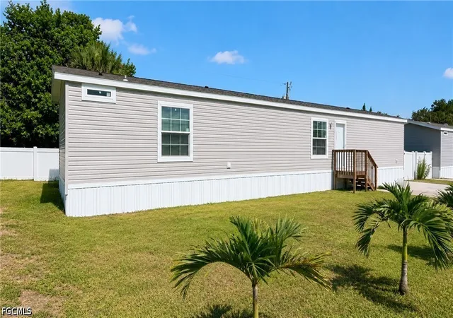 Photo 3 of Manufactured home for sale at 21190 Cypress Park Cir, Estero, FL 33928 | MLS# 2026027084 | Listing updated on 2026-09-05