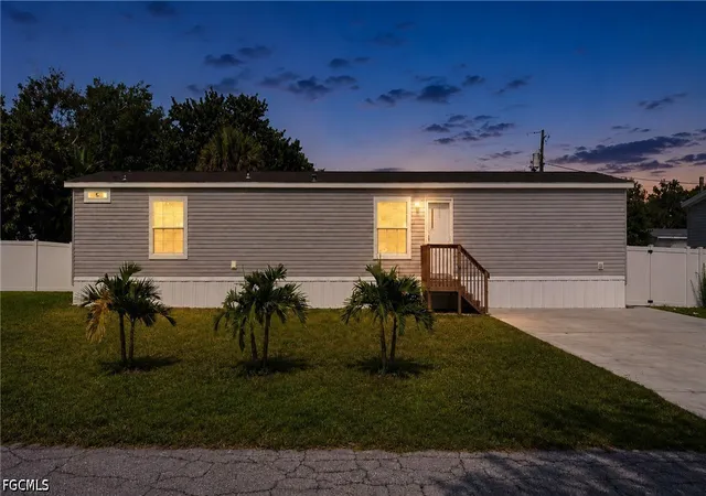 Photo 3 of Manufactured home for sale at 21190 Cypress Park Cir, Estero, FL 33928 | MLS# 2026027084 | Listing updated on 2026-09-05
