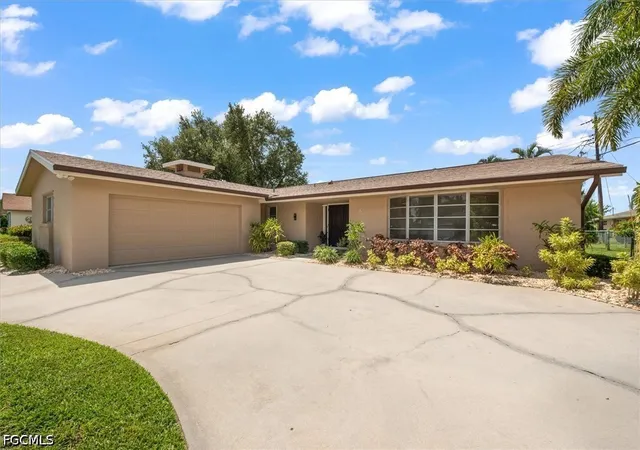 Photo 3 of Single family home for sale at 1442 Woodwind Ct, Fort Myers, FL 33919 | MLS# 2026027151 | Listing updated on 2026-09-13
