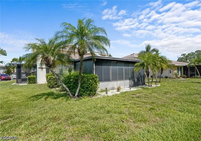 Photo 4 of Condo for sale at 5848 Queen Elizabeth Way #1, Fort Myers, FL 33907 | MLS# 2026027155 | Listing updated on 2026-09-11