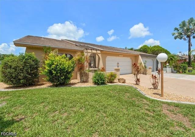 Photo 1 of Townhouse for sale at 20014 Lake Vista Cir, Lehigh Acres, FL 33936 | MLS# 2026027189 | Listing updated on 2026-10-14