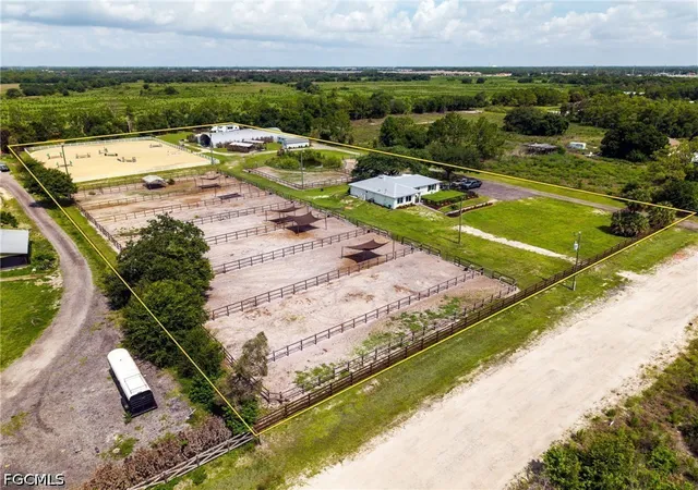 Photo 2 of Single family home for sale at 12090 Shawnee Rd, Fort Myers, FL 33913 | MLS# 2026027292 | Listing updated on 2026-09-11