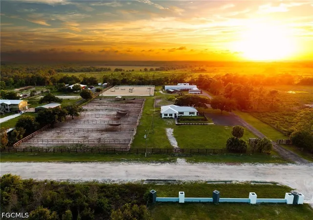 Photo 3 of Single family home for sale at 12090 Shawnee Rd, Fort Myers, FL 33913 | MLS# 2026027292 | Listing updated on 2026-09-11