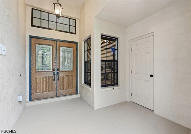 Photo 4 of Single family home for sale at 8185 Breton Cir, Fort Myers, FL 33912 | MLS# 2026027329 | Listing updated on 2026-09-16