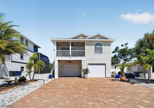 Photo 1 of Single family home for sale at 401 Donora Blvd, Fort Myers Beach, FL 33931 | MLS# 2026027345 | Listing updated on 2026-09-05