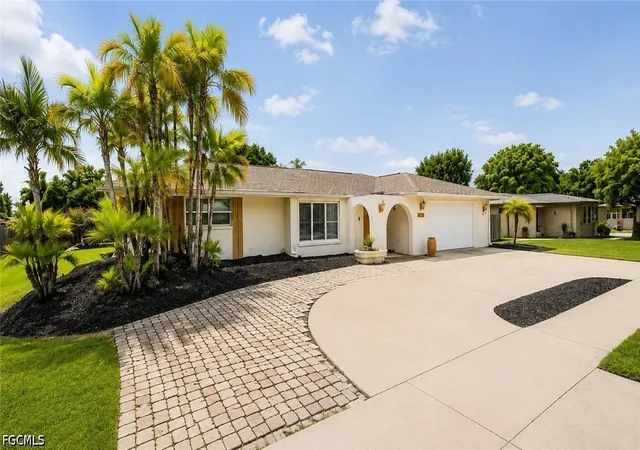 Photo 4 of Single family home for sale at 4708 Orange Grv Blvd, North Fort Myers, FL 33903 | MLS# 2026027369 | Listing updated on 2026-09-14