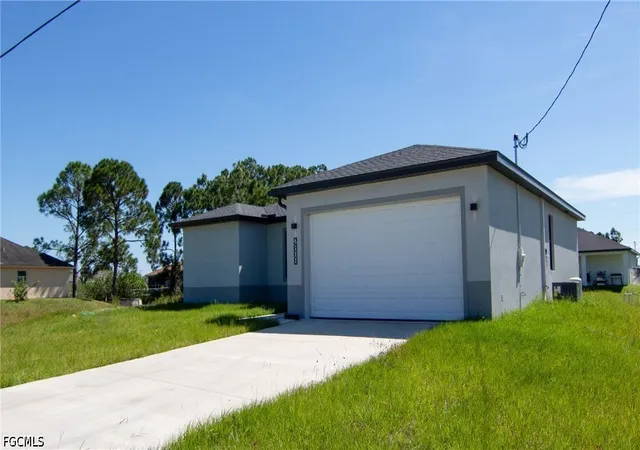 Photo 3 of Single family home for sale at 2907 Colin Ave S, Lehigh Acres, FL 33976 | MLS# 2026027370 | Listing updated on 2026-09-09