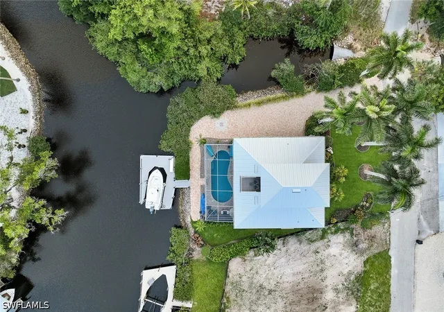 Photo 3 of Single family home for sale at 3858 Riviera Cir, Bonita Springs, FL 34134 | MLS# 226022826 | Listing updated on 2026-10-16