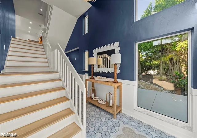 Photo 3 of Single family home for sale at 1048 Kings Crown Dr, Sanibel, FL 33957 | MLS# 2026027616 | Listing updated on 2026-09-13