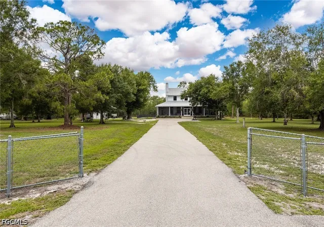 Photo 50 of Single family home for sale at 11790 Fox Hl Rd, North Fort Myers, FL 33917 | MLS# 2026027625 | Listing updated on 2026-09-01