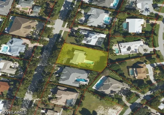 Photo 2 of Single family home for sale at 1608 Crayton Rd, Naples, FL 34102 | MLS# 226023942 | Listing updated on 2026-09-09