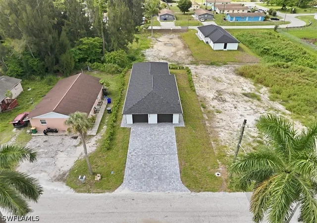 Photo 3 of Single family home for sale at 4030 Washington Ave, Fort Myers, FL 33916 | MLS# 226024191 | Listing updated on 2026-09-30