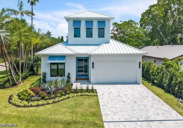 Photo 1 of Single family home for sale at 1009 29th Avenue N, Naples, FL 34103 | MLS# 226024250 | Listing updated on 2026-09-13