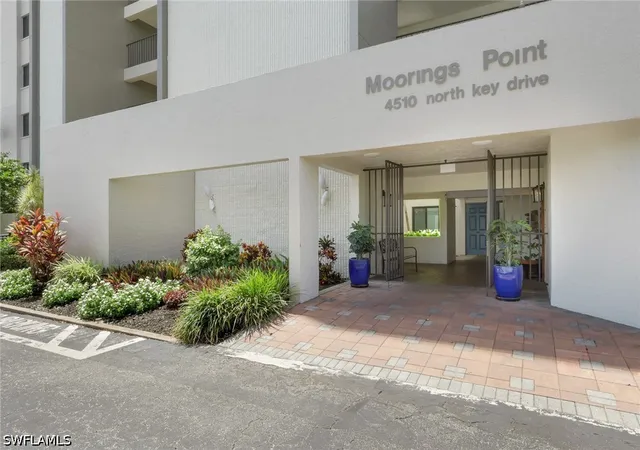 Listing Photo 4 - Condo for sale in building located at 4510 N Key Dr, North Fort Myers, FL 33903 - Unit #406
