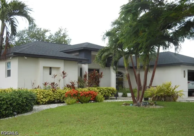 Photo 4 of Single family home for sale at 1236 Everest Pkwy, Cape Coral, FL 33904 | MLS# 2026028078 | Listing updated on 2026-09-08