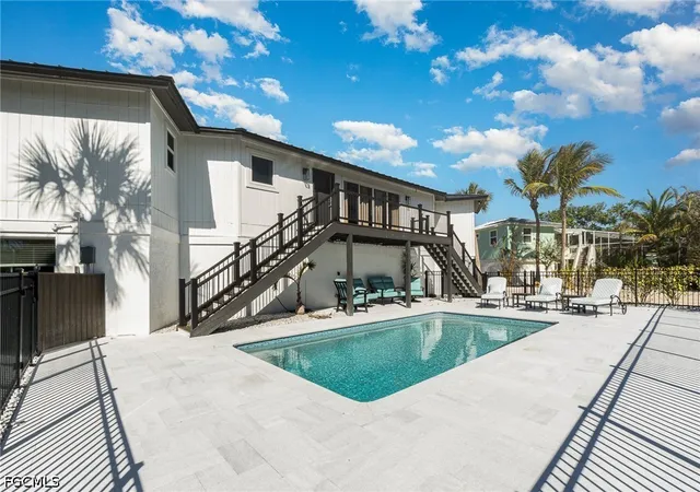 Photo 4 of Single family home for sale at 1720 Middle Gulf Dr, Sanibel, FL 33957 | MLS# 2026028232 | Listing updated on 2026-09-02