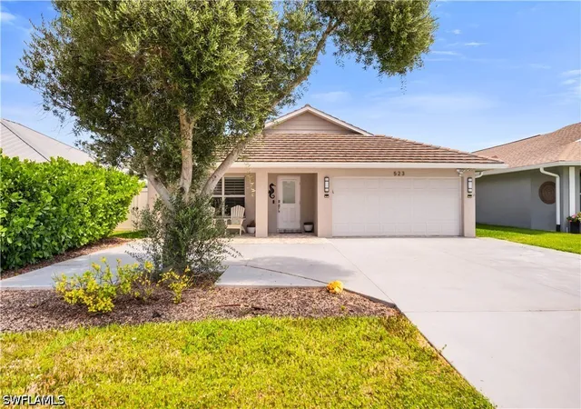 Photo 3 of Single family home for sale at 523 107th Avenue N, Naples, FL 34108 | MLS# 226023453 | Listing updated on 2026-09-26