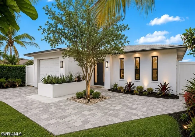 Photo 1 of Sale Pending at 645 101st Avenue N, Naples, FL 34108 | MLS# 226024798 | Listing updated on 2026-09-03
