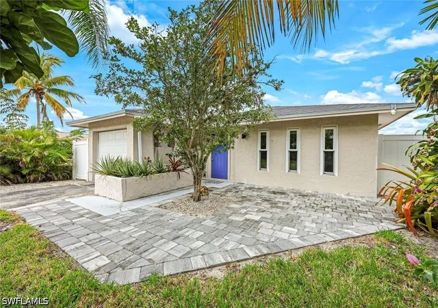 Photo 2 of Sale Pending at 645 101st Avenue N, Naples, FL 34108 | MLS# 226024798 | Listing updated on 2026-09-03