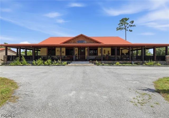Photo 1 of Single family home for sale at 842 Hunting Clb Ave, Clewiston, FL 33440 | MLS# 2026028456 | Listing updated on 2026-09-01