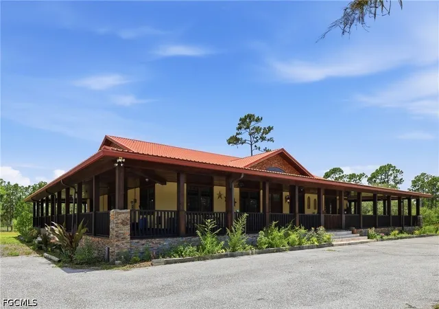 Photo 4 of Single family home for sale at 842 Hunting Clb Ave, Clewiston, FL 33440 | MLS# 2026028456 | Listing updated on 2026-09-01